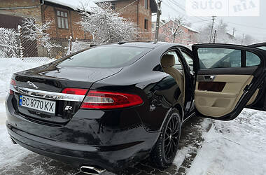 Седан Jaguar XF 2009 в Львове