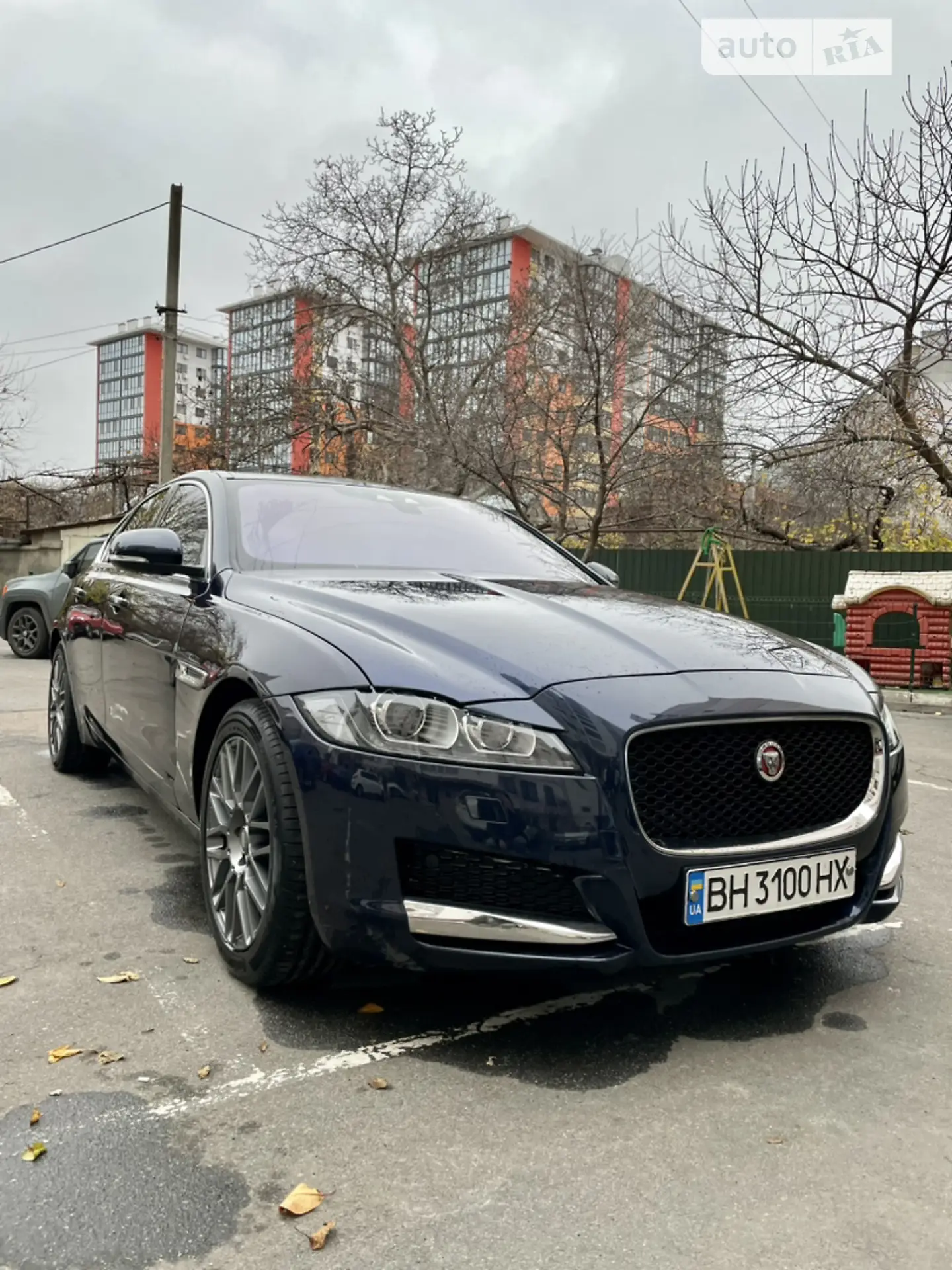 2016 Jaguar XF - мініатюра 2