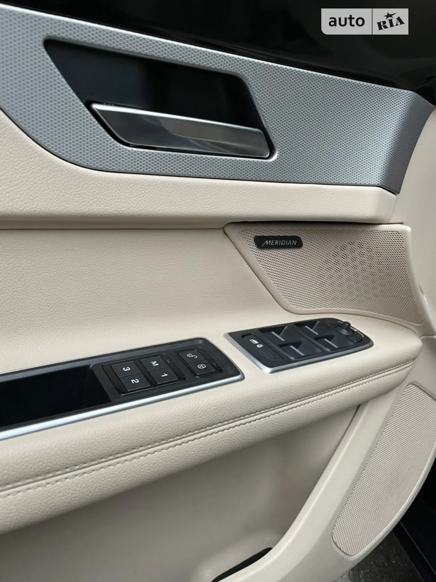 2016 Jaguar XF - мініатюра 17