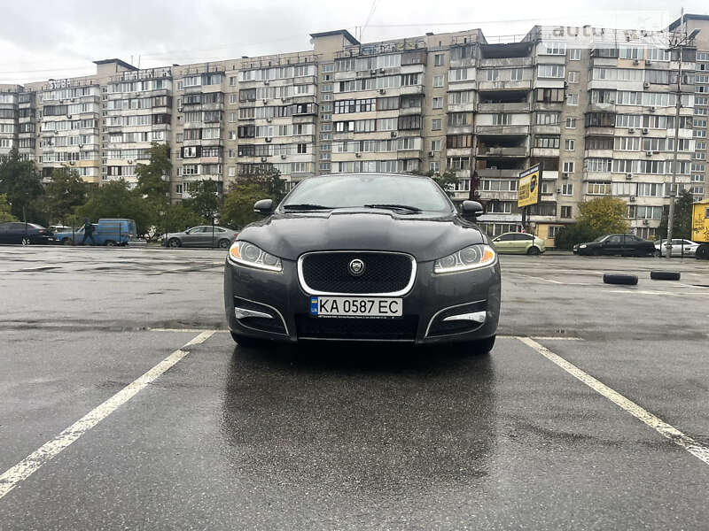 Седан Jaguar XF 2013 в Києві