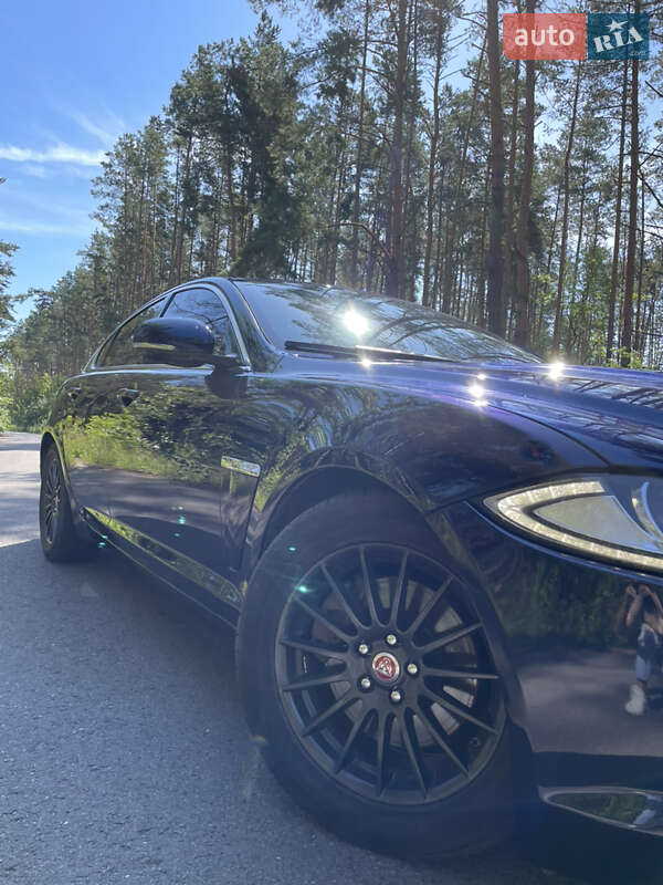 Седан Jaguar XF 2015 в Бердичеве