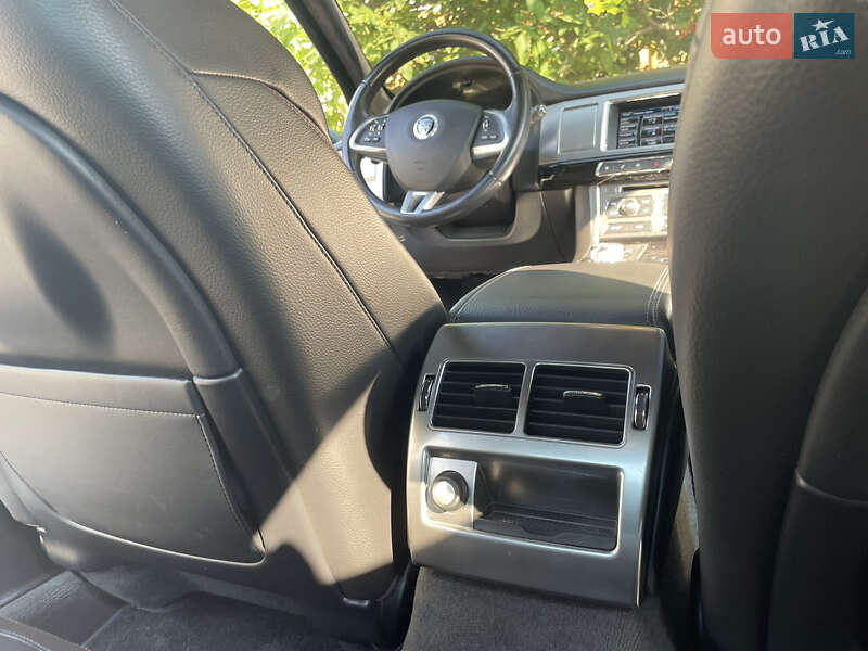 Седан Jaguar XF 2015 в Одессе