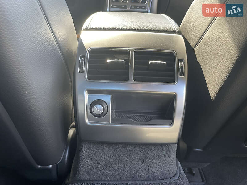 Седан Jaguar XF 2015 в Одессе