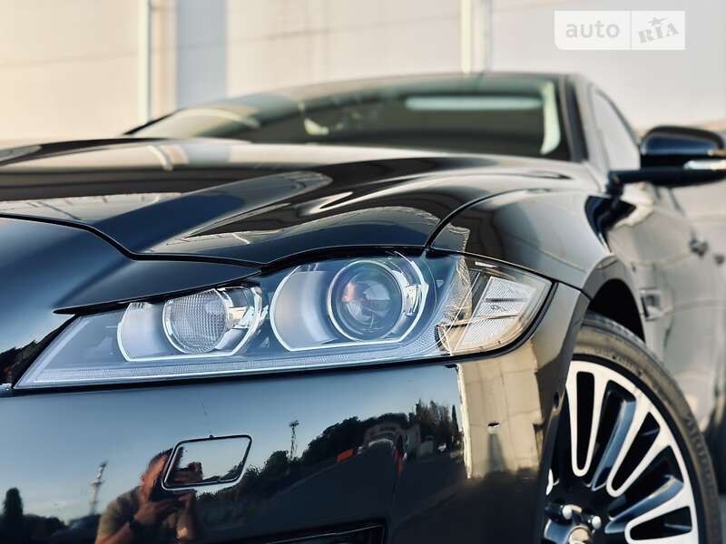 Седан Jaguar XF 2020 в Одесі