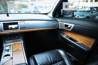 Седан Jaguar XF 2008 в 