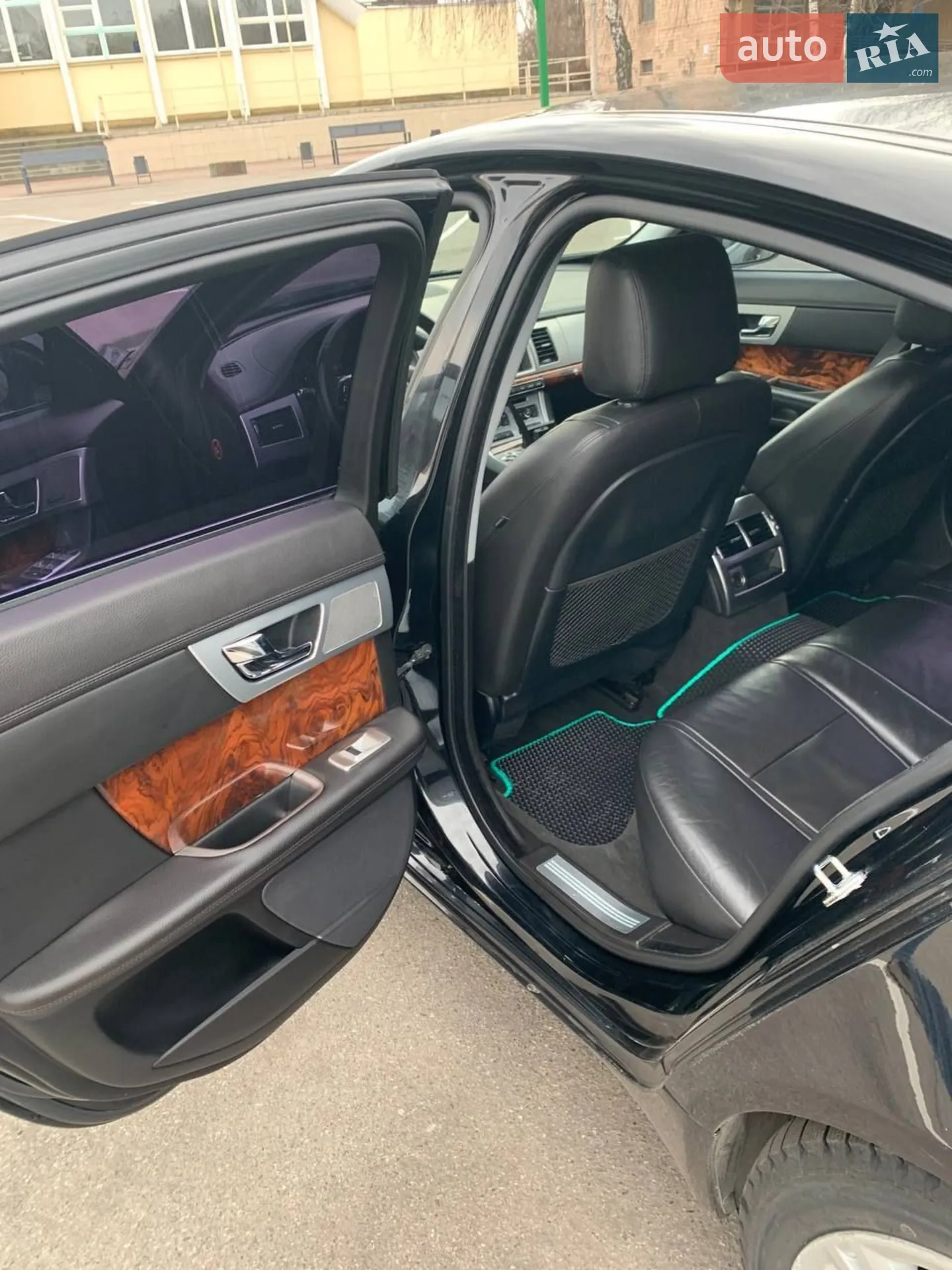 2015 Jaguar XF - мініатюра 31