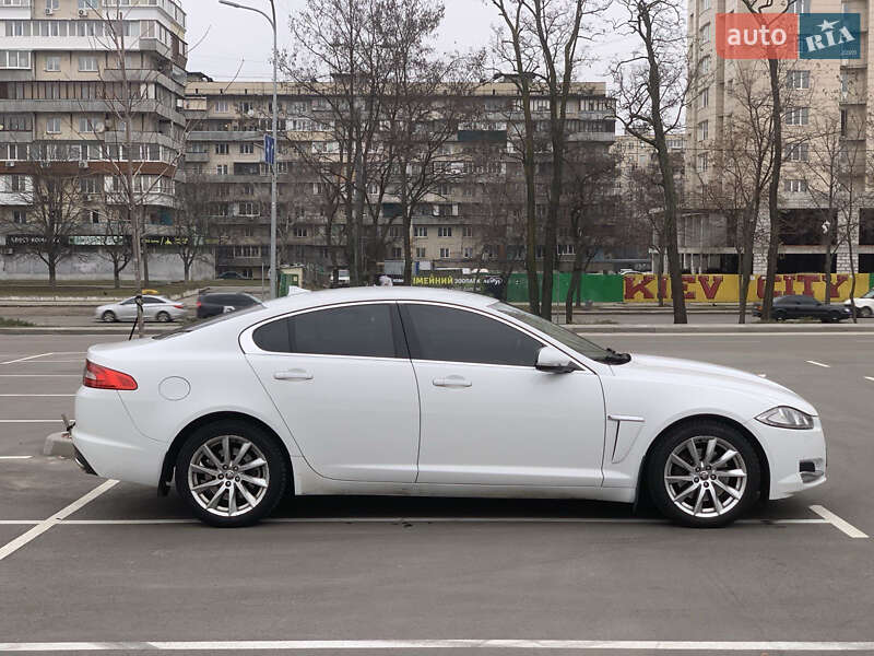 Jaguar XF 2013