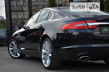 Седан Jaguar XF 2015 в Киеве