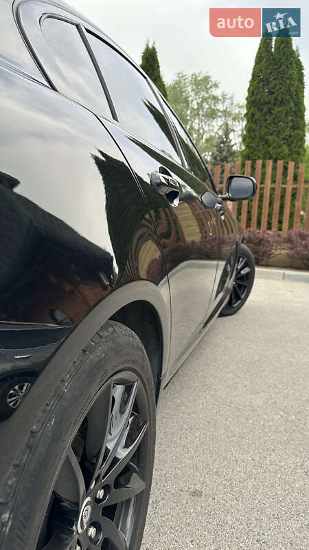 Седан Jaguar XF 2013 в Дніпрі