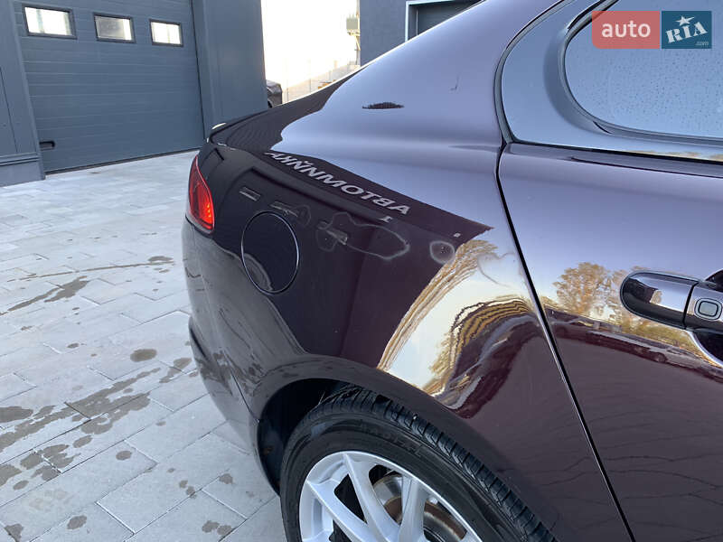 Седан Jaguar XF 2013 в Дніпрі