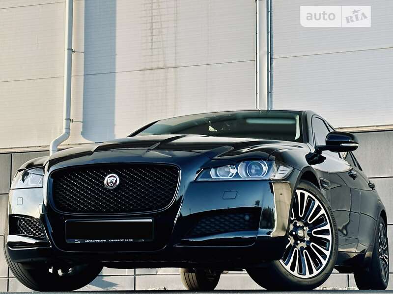 Седан Jaguar XF 2020 в Одесі