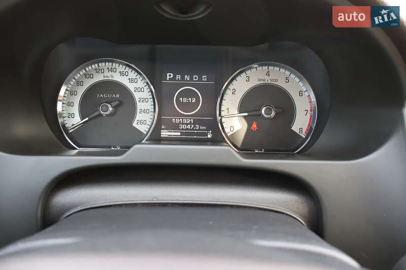 Седан Jaguar XF 2010 в Киеве