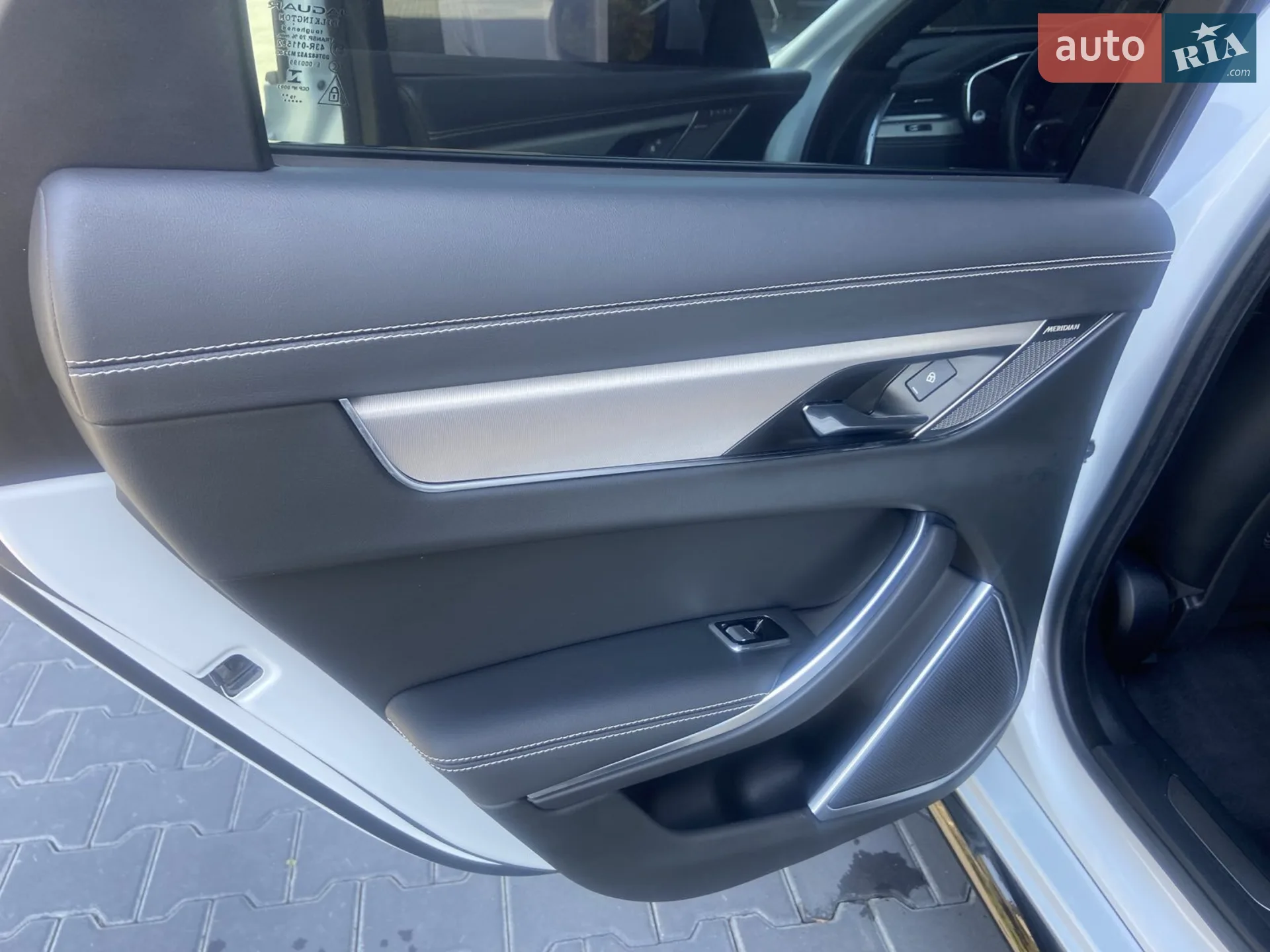 2021 Jaguar XF - мініатюра 14