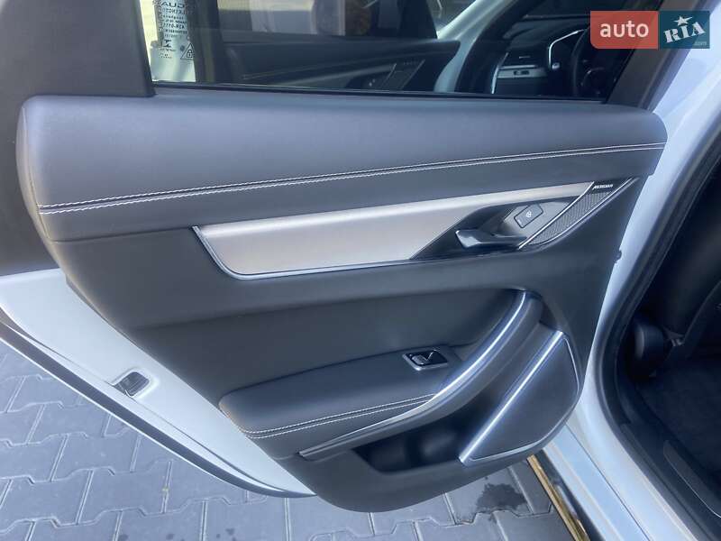 Седан Jaguar XF 2021 в Тернополе