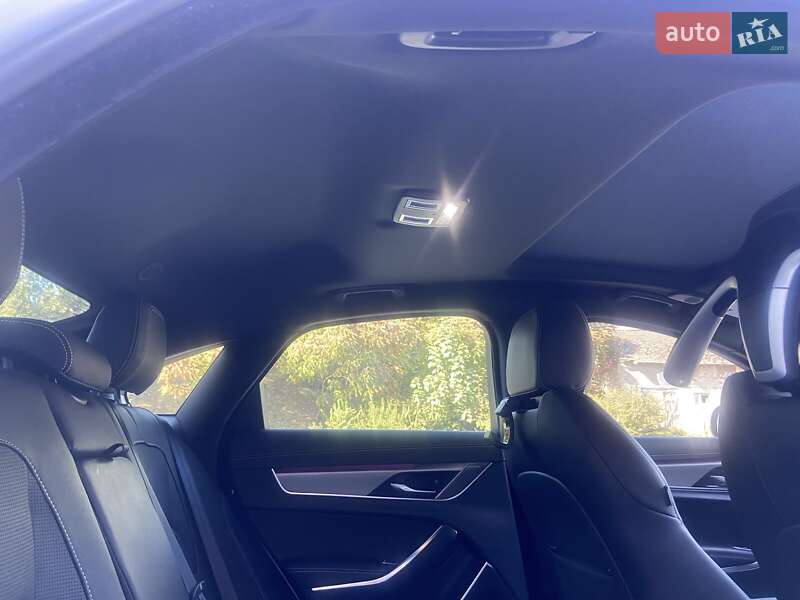 Седан Jaguar XF 2021 в Тернополе