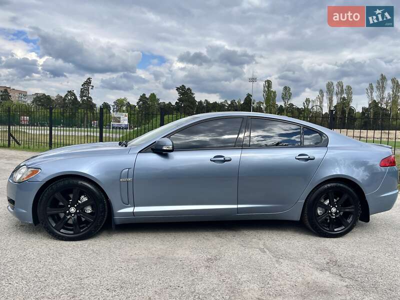 Седан Jaguar XF 2008 в Києві