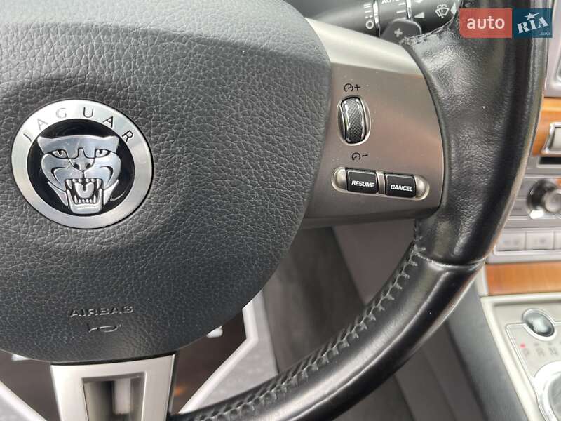 Седан Jaguar XF 2008 в Києві