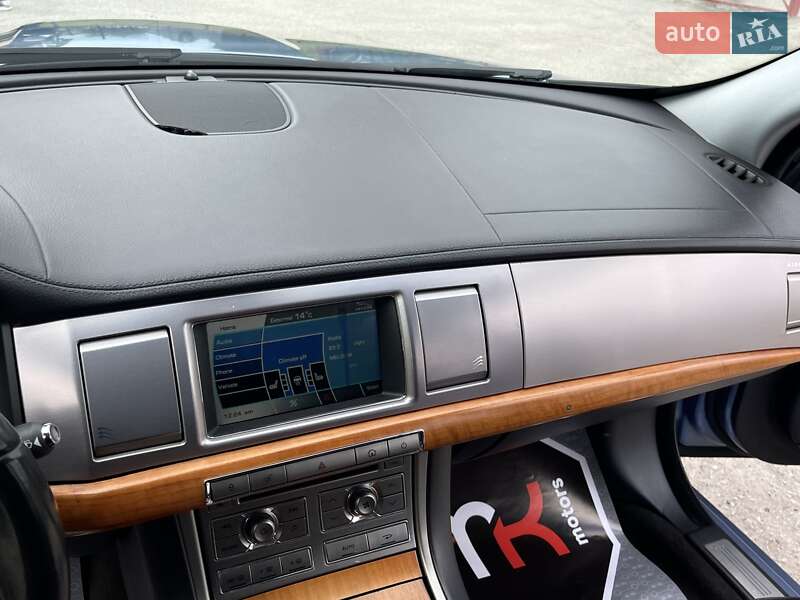 Седан Jaguar XF 2008 в Києві