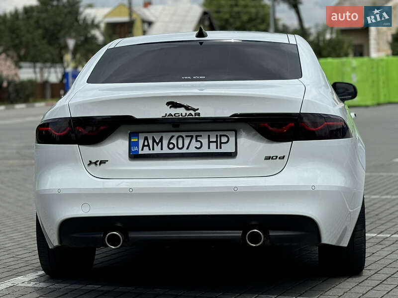 Седан Jaguar XF 2016 в Коломые фото 24 Седан Jaguar XF 2016 в Коломые