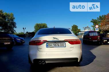 Седан Jaguar XF 2016 в Одесі