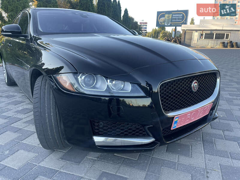 Седан Jaguar XF 2016 в Хмельницком