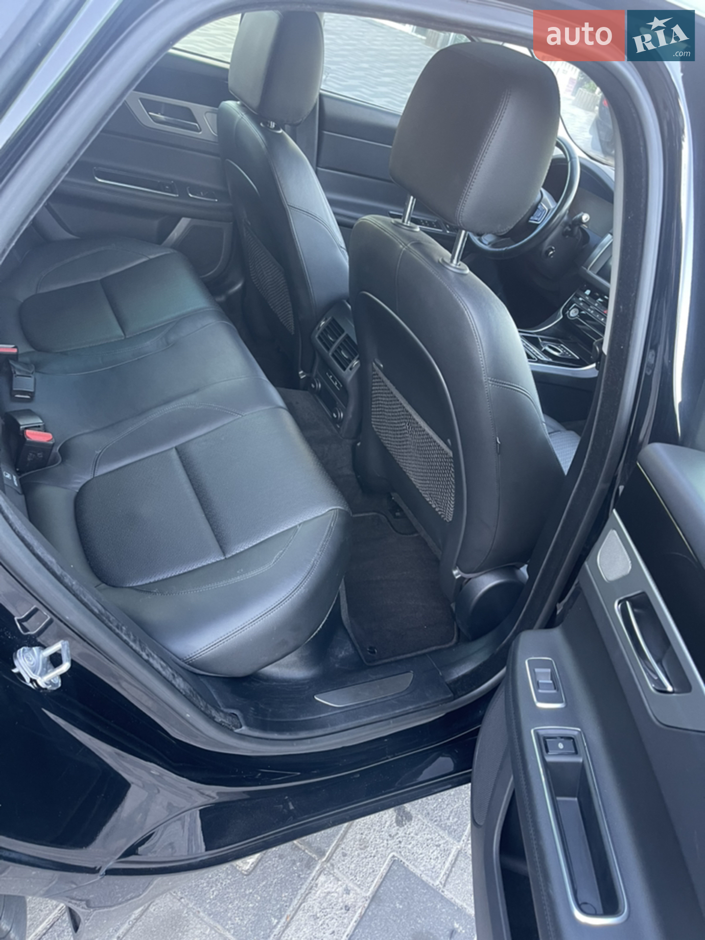 2016 Jaguar XF - мініатюра 29