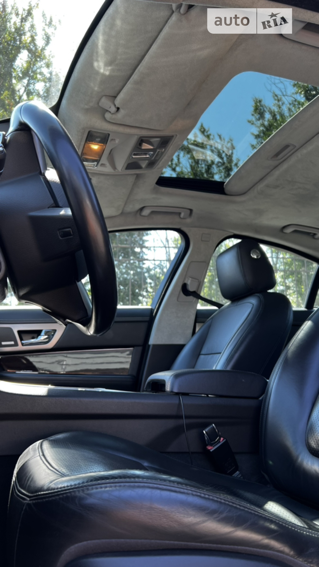 2010 Jaguar XF - мініатюра 8