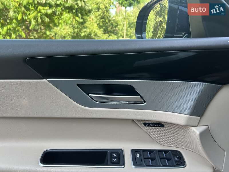 Седан Jaguar XF 2017 в Киеве фото 18 Седан Jaguar XF 2017 в Киеве