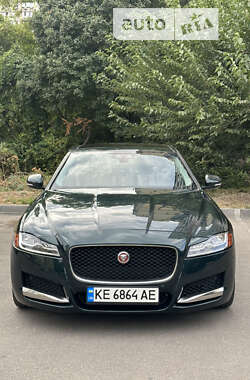 Седан Jaguar XF 2016 в Дніпрі