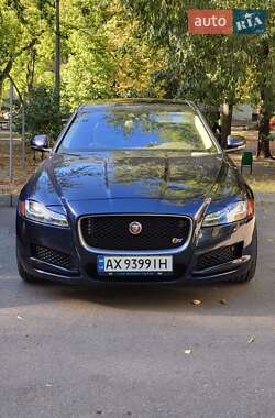 Седан Jaguar XF 2015 в Киеве