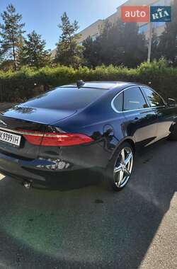 Седан Jaguar XF 2015 в Киеве