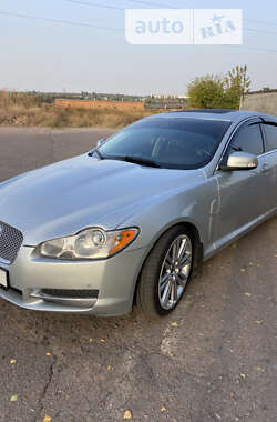 Седан Jaguar XF 2008 в Чернігові