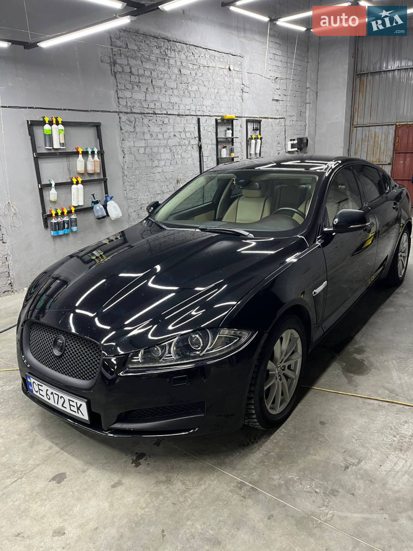 2012 Jaguar XF - мініатюра 3