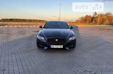 Седан Jaguar XF 2016 в Києві