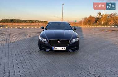 Седан Jaguar XF 2016 в Киеве