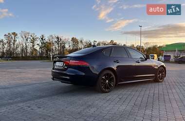 Седан Jaguar XF 2016 в Киеве