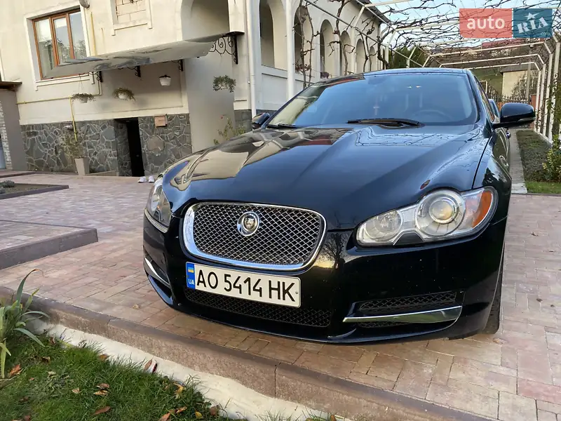 Jaguar XF