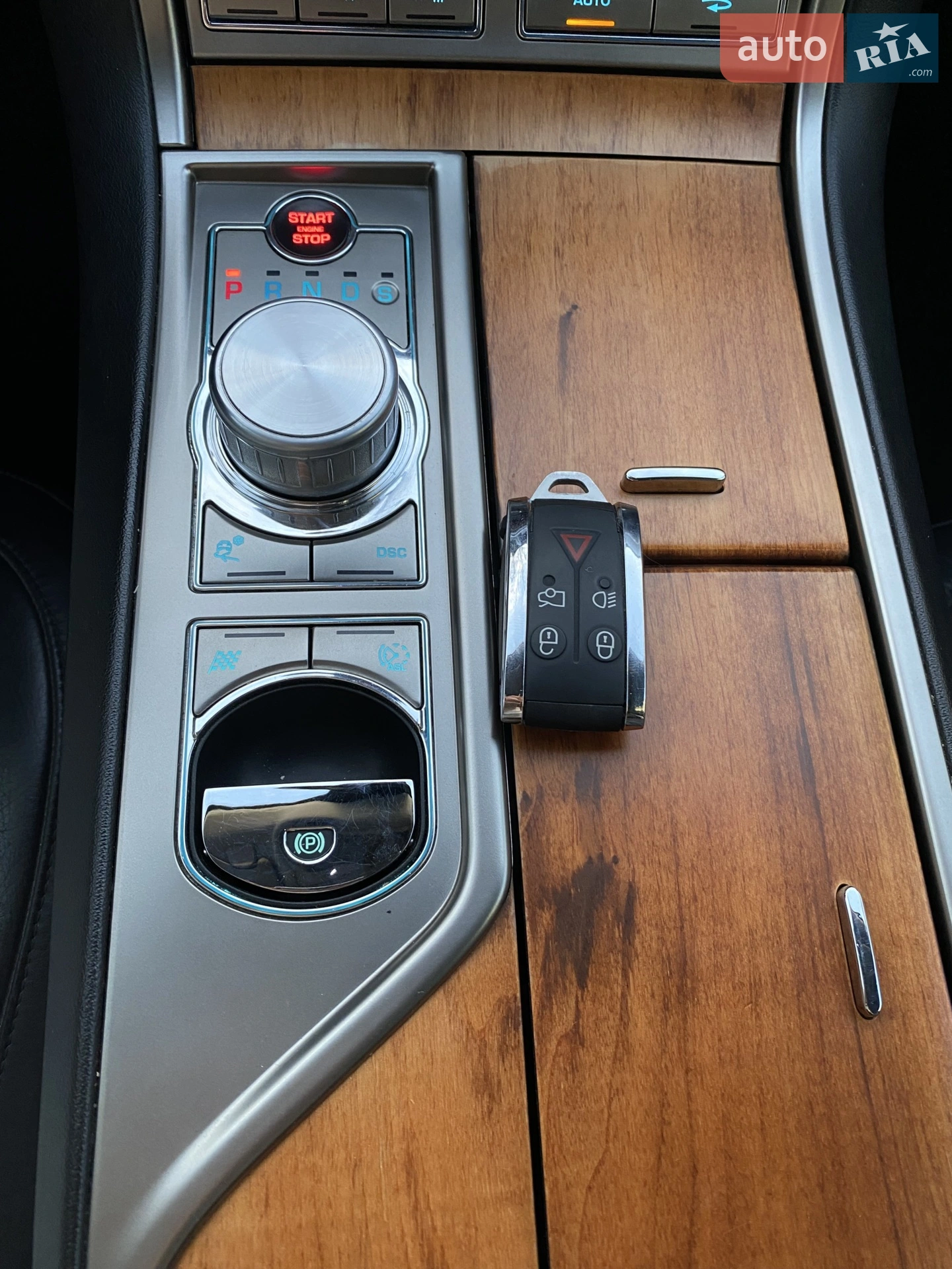 2010 Jaguar XF - мініатюра 34