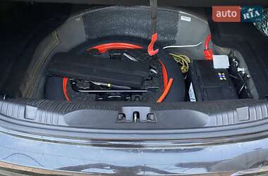 Седан Jaguar XF 2010 в 