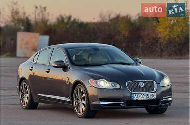 Седан Jaguar XF 2008 в Ужгороді