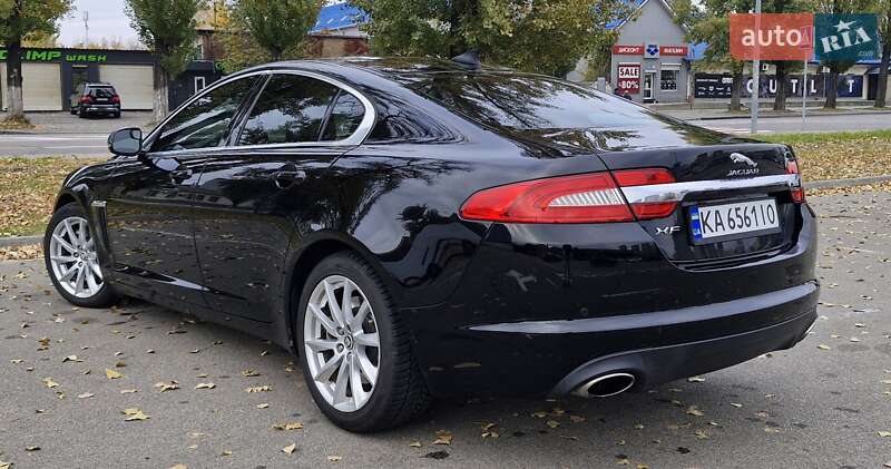 Седан Jaguar XF 2013 в Киеве