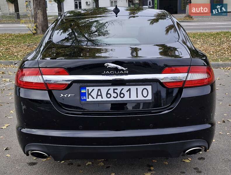 Седан Jaguar XF 2013 в Киеве