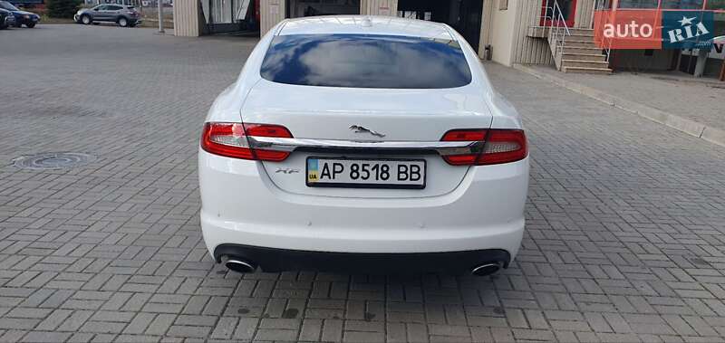 Седан Jaguar XF 2013 в Запорожье