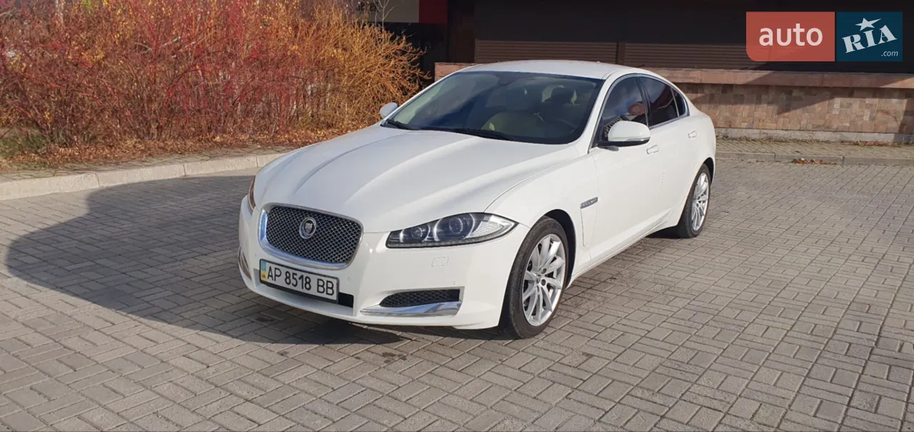 2013 Jaguar XF - мініатюра 18