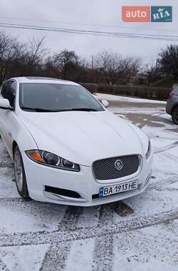 Седан Jaguar XF 2013 в Кропивницькому