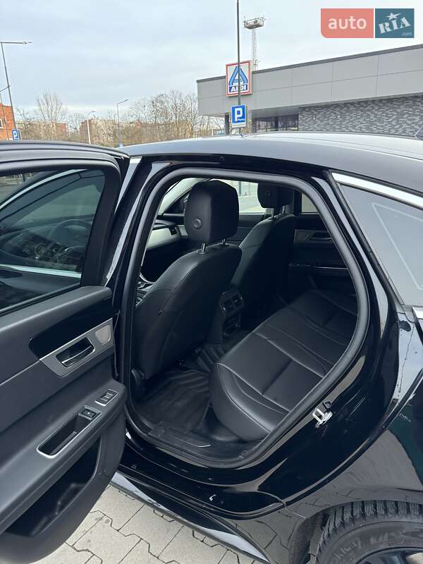 Седан Jaguar XF 2017 в Киеве