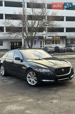 Седан Jaguar XF 2016 в Полтаве