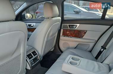 Седан Jaguar XF 2013 в Дніпрі