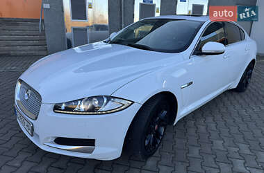 Седан Jaguar XF 2013 в Львове