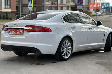 Седан Jaguar XF 2015 в Тернополе